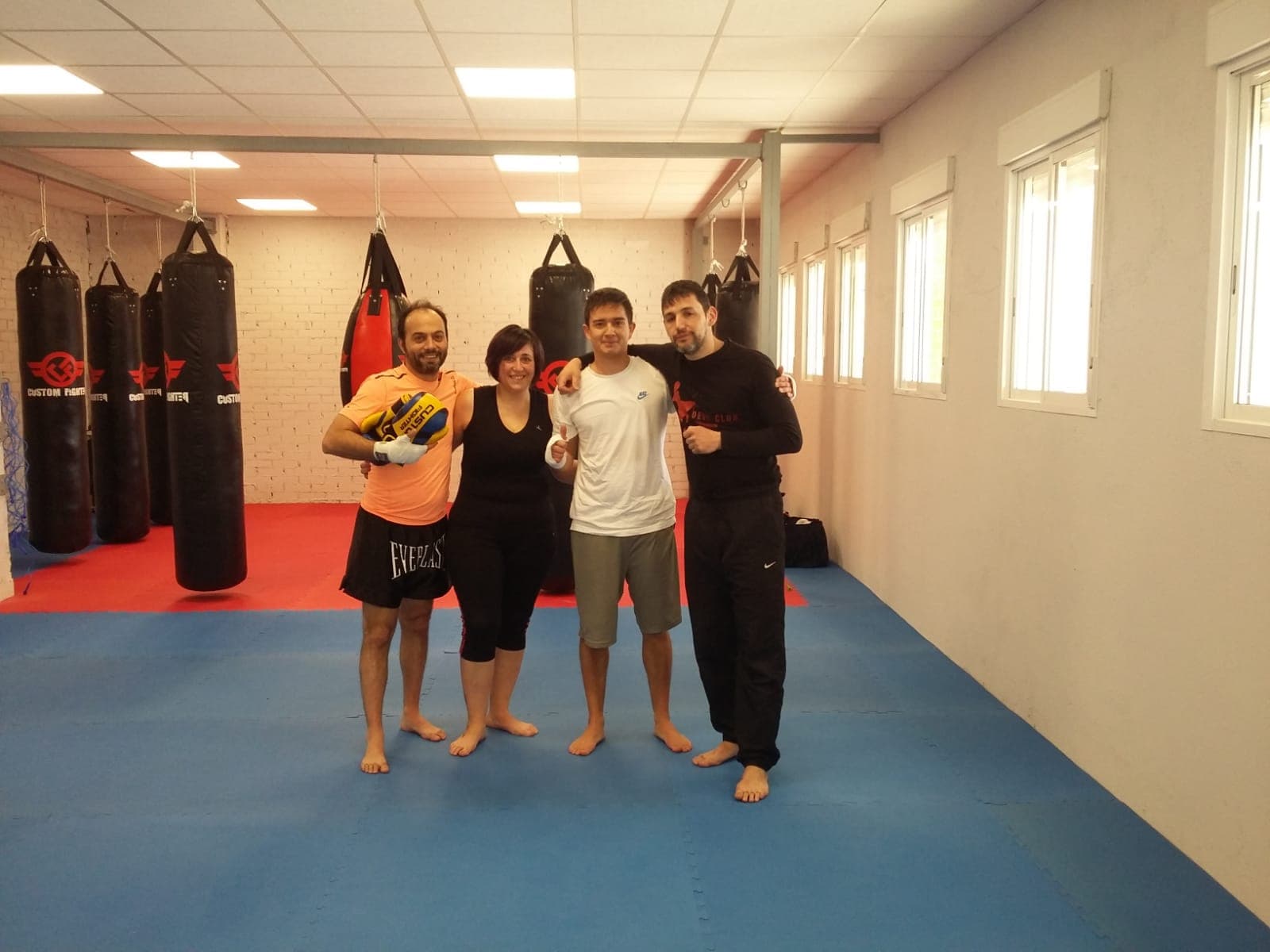 Clase de Cardio Fight en el Darvih Club